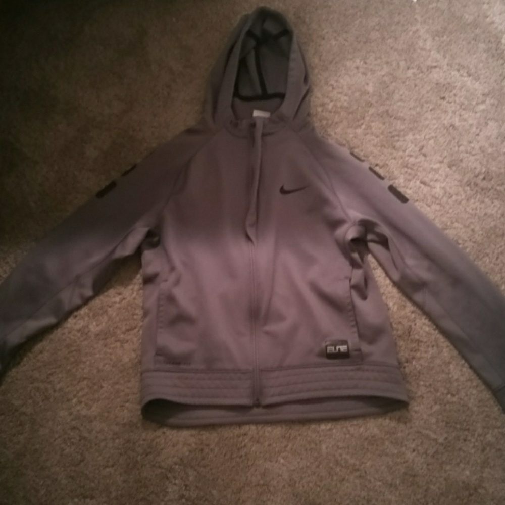 Nike elite therma fit sports jacket-